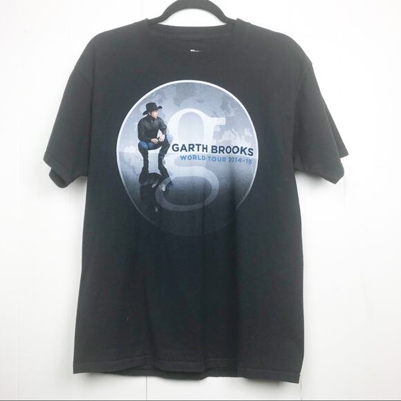 Hanes Tops - Garth Brooks World Tour Band T-Shirt Medium 2014-2015 Concert Tee